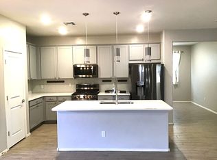 8000 N Scholes Ave, Tucson, AZ 85741