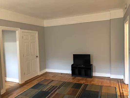 Rented by SYB Realty Group Inc | media 2