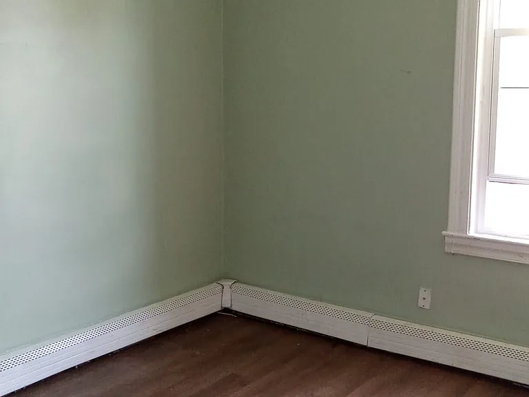127 Franklin Ave #2 — Photo 5