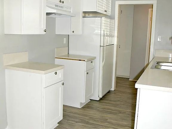 5th image of 1227 E 1st St APT 1A