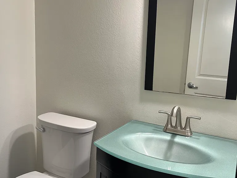 422 N Marengo Ave #3 — Photo 11