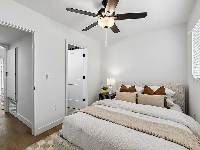 Salt + Sea - Luxury Coastal Apartments near Carlsbad Village — Photo 48