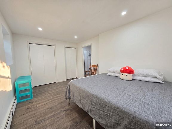 3rd image of 35 Gaston Ave Floor 2