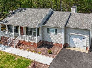 2912 Richard Grv S, Williamsburg, VA 23185
