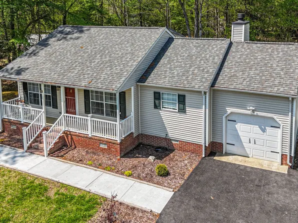 2912 Richard Grv S, Williamsburg, VA 23185