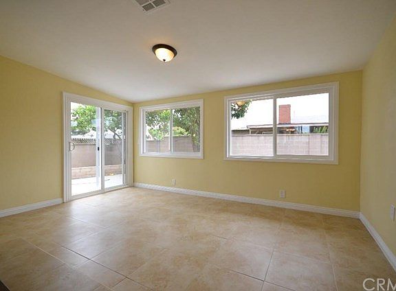 4th image of 8324 Advent Ave