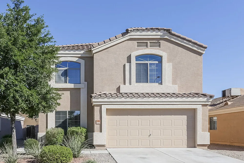 5 bed, 2.5 bath, 2178 sqft, $2,385 — Photo 1
