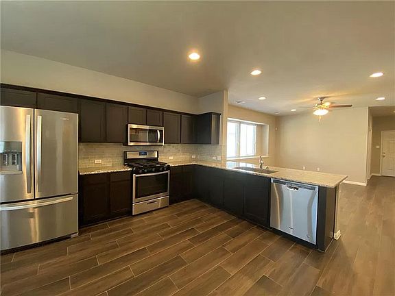 3rd image of 520 Canadian Springs Dr