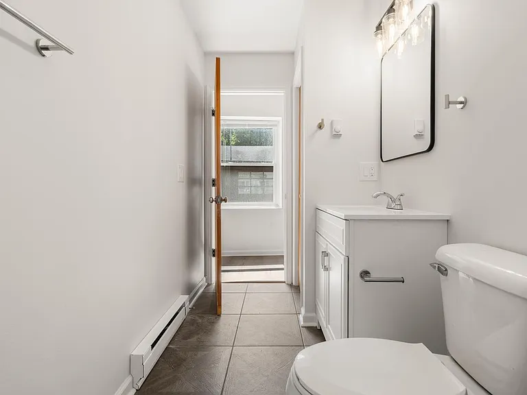 31 Railroad St #10 — Photo 13