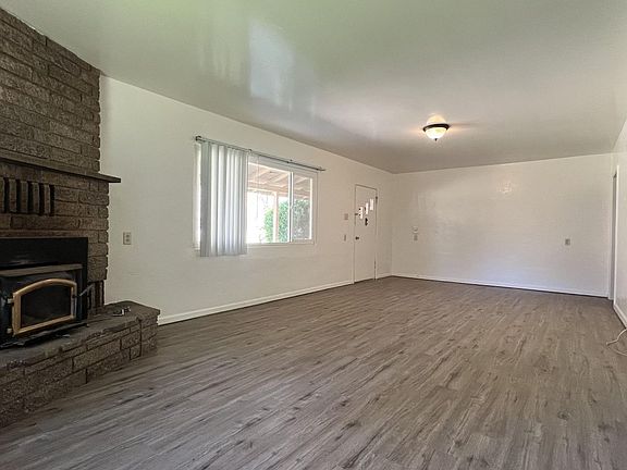 4th image of 11 Goodyear Rd