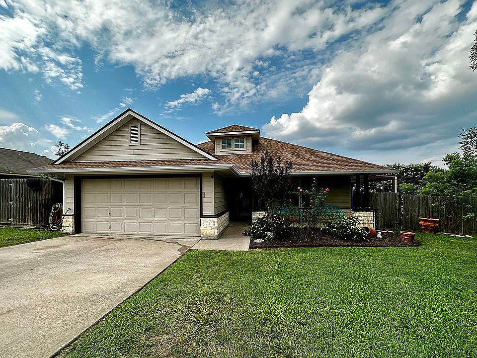 1st image of 403 Duprie Dr