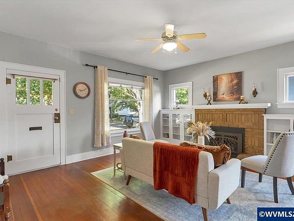 2nd image of 1970 Maple Ave NE