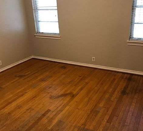 3rd image of 614 Devonshire Dr