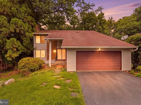 9412 Talisman Dr, Vienna, VA 22182