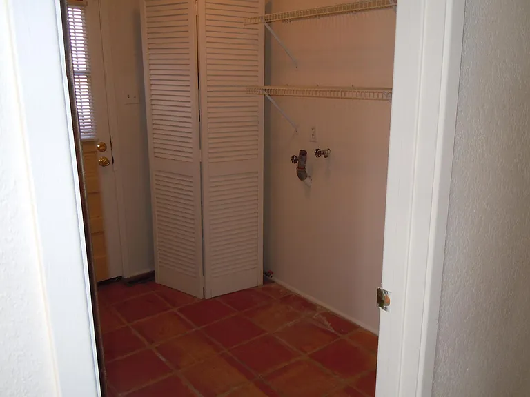1800 Vassar Dr NE #D — Photo 15