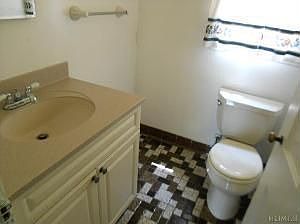 4th image of 63 Clinton St