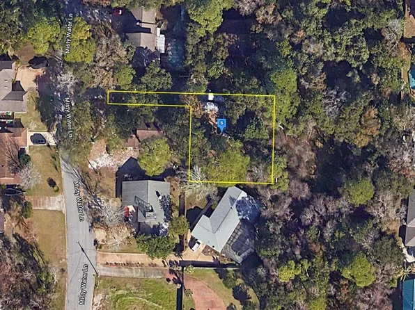 16 Misty Waters Ln #4, Mary Esther, FL 32569