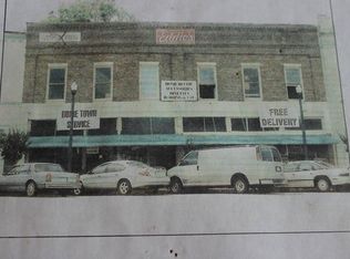 102 S Dooly St, Montezuma, GA 31063