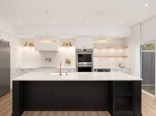 4583 Wilkinson Rd #4, Saanich, BC V8Z5C3