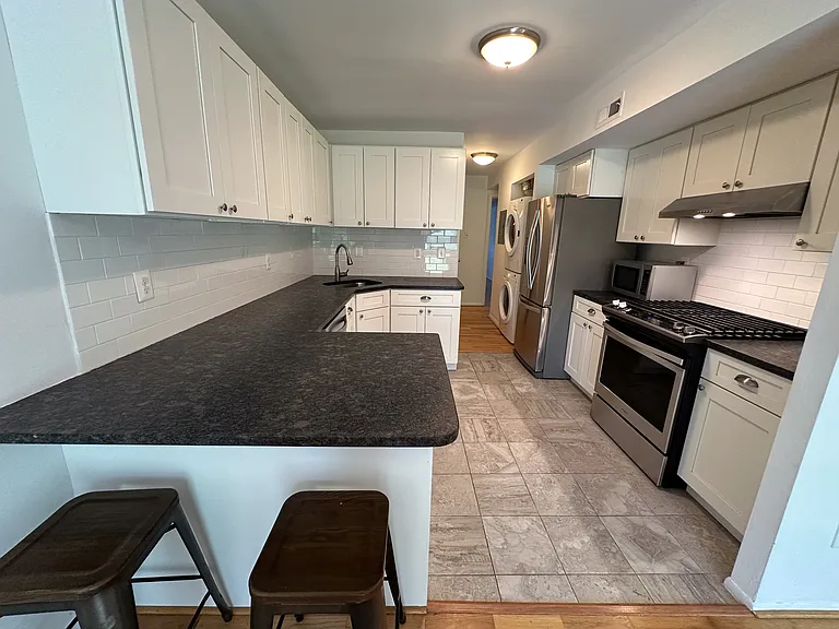 2052 Royal Fern Ct #2B — Photo 8