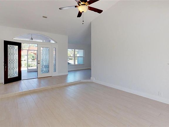 3rd image of 1034 Beckley Cir