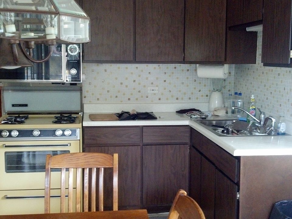 2nd image of 819 Bay View Ave