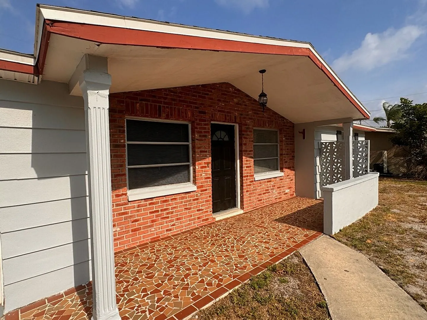 2 Bedroom 1.5 Bath Clean & Cozy Home for Rent — Photo 2