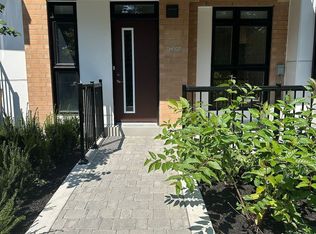 155 Canon Jackson Dr #107, Toronto, ON M6M 0E1