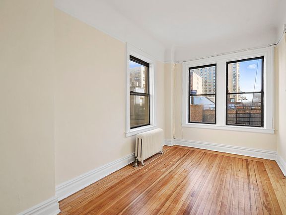 4th image of 125 E 17th St APT 61