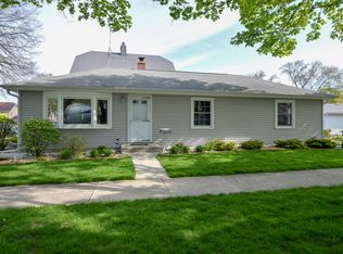 300 E Laflin Ave, Waukesha, WI 53186