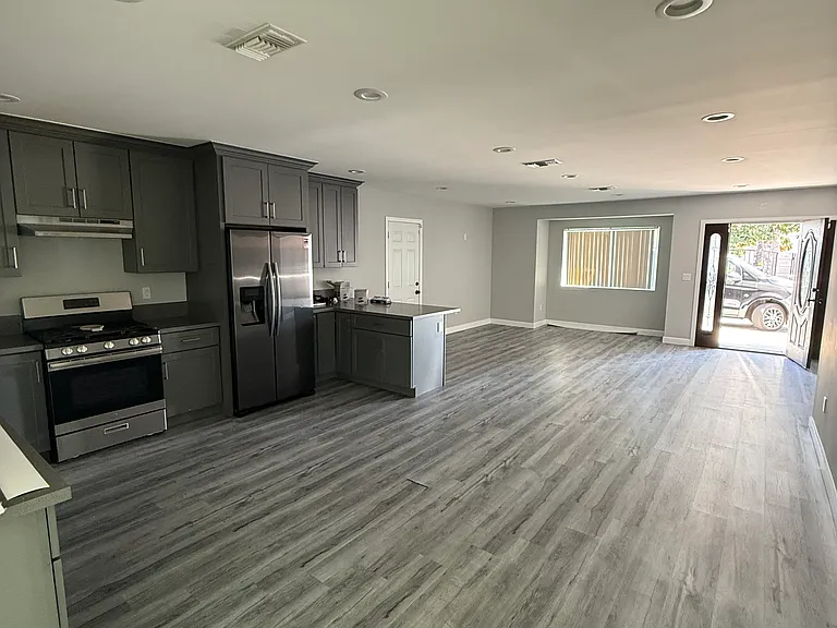 8225 Ben Ave — Photo 2