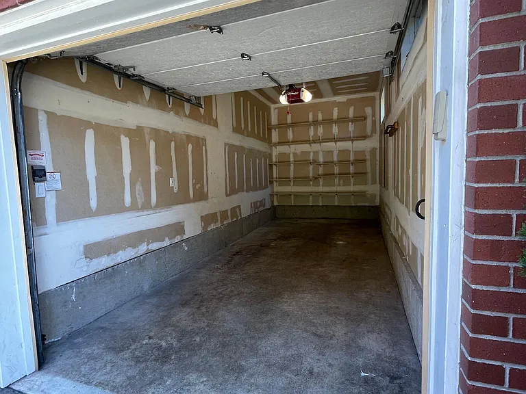 detached garage