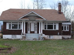 270 Lessenden Pl, Elgin, IL 60120