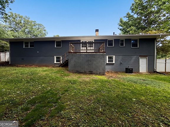 5th image of 190 Stroud Dr SE