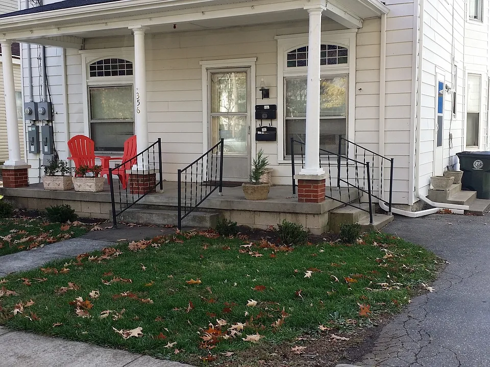 356 S Broadway Park