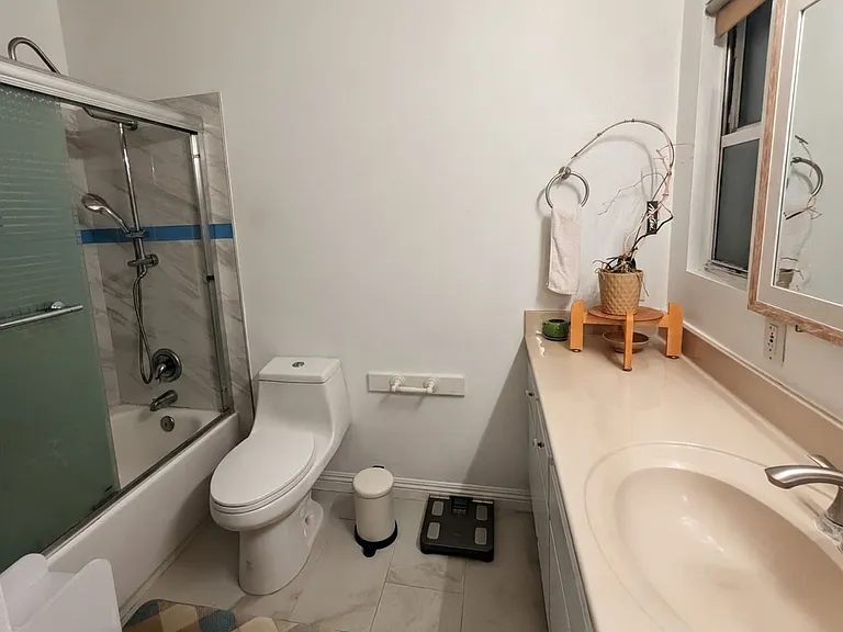 8750 Villa La Jolla Dr #71 — Photo 2