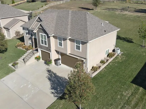 13425 N Bedford Falls Rd, Platte City, MO 64079