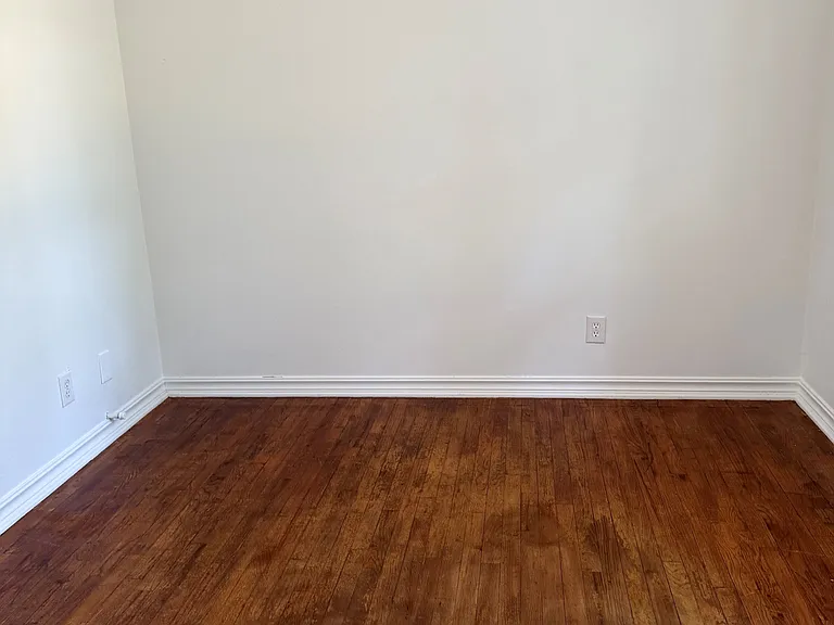 1115 Caddell Ln — Photo 6