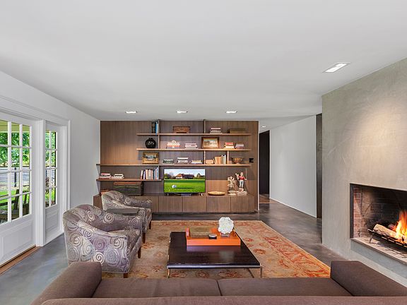 3rd image of 167 Cave Ln