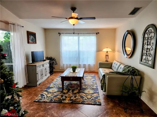 9350 Pineapple Rd, Fort Myers, FL 33967