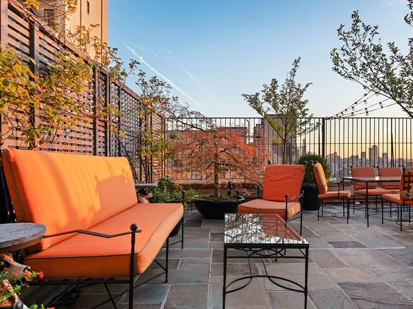 300 Central Park West image 16 of 21