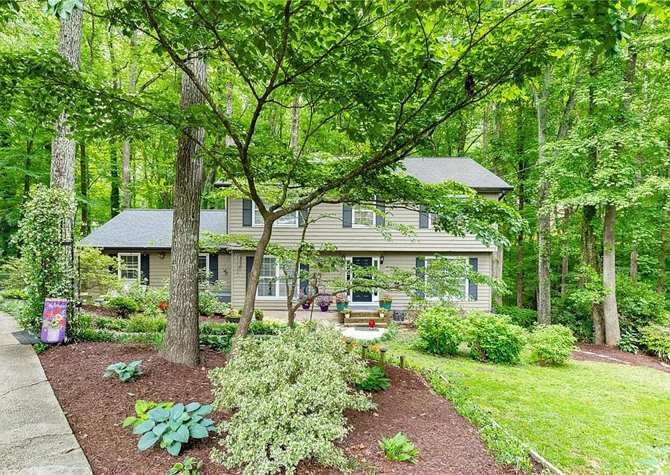1st image of 3672 Stonelake Ct SW
