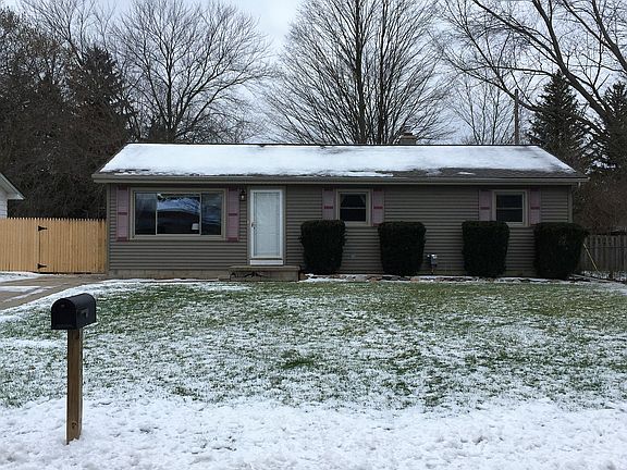 2nd image of 455 Highland St