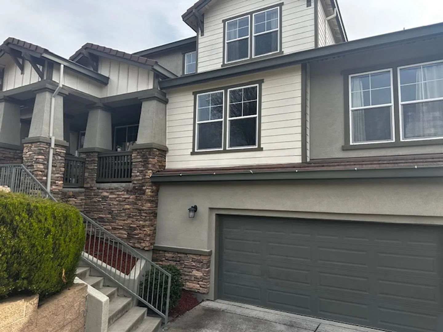 Beautiful 5 bed & 3 bath home in highly sought school district — Photo 4