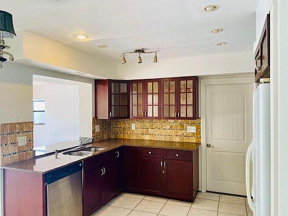 4th image of 123 Durland Avenue