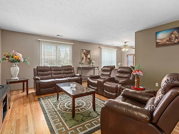 3rd image of 8222 Lincoln Cir APT C