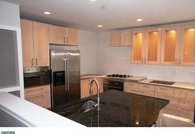 3rd image of 1505 W 6th St
