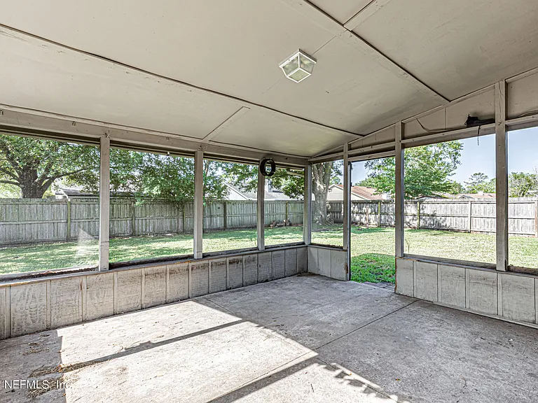 8516 Bending Branch Ct — Photo 32
