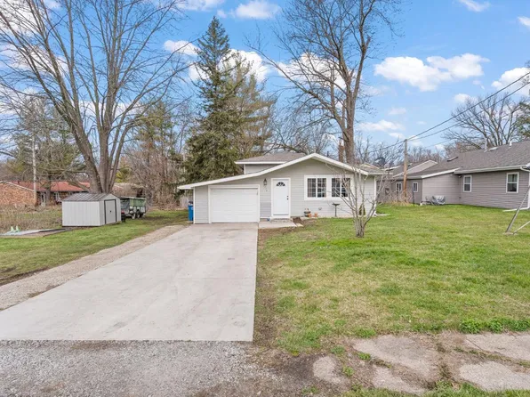 2308 W 37th Ave, Lake Station, IN 46405