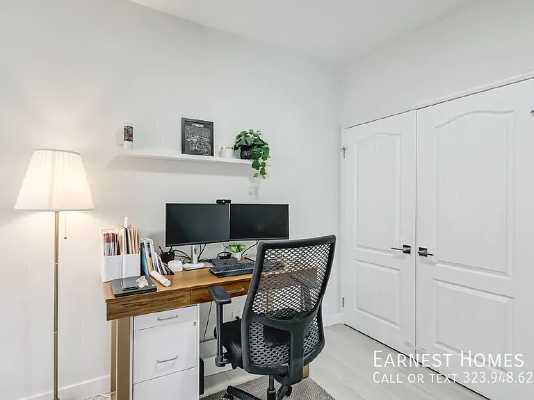4348 Mammoth Ave #303 — Photo 9